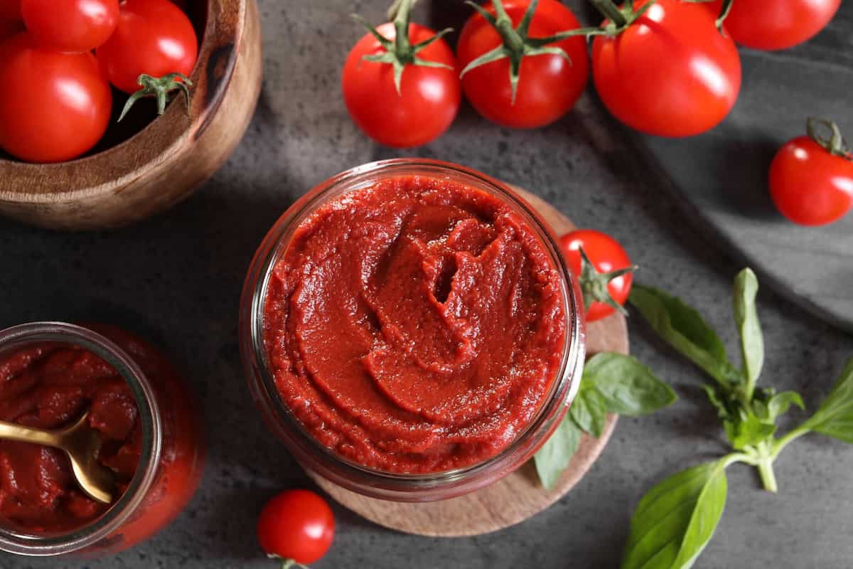 رب گوجه فرنگی شیشه ای